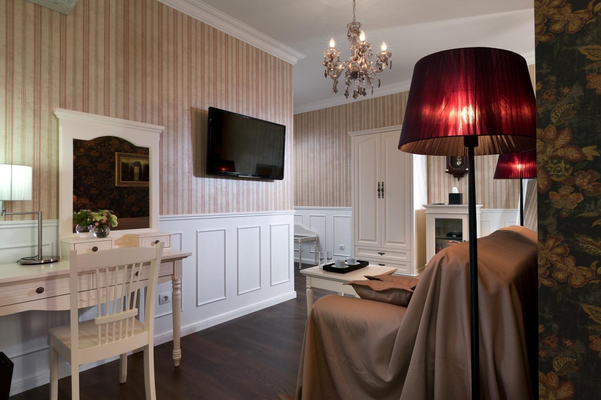 De Gaulle Boutique
