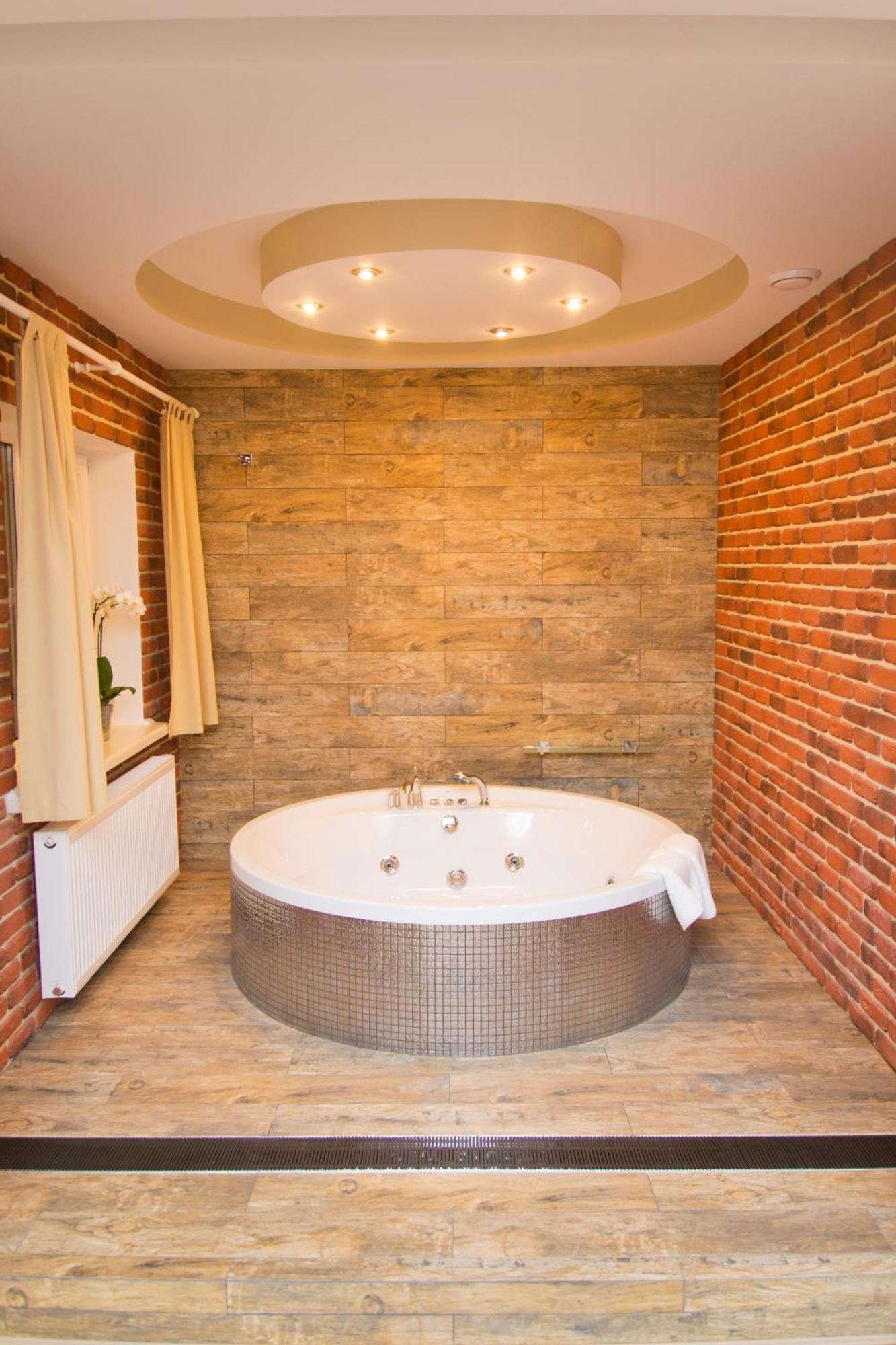 De Gaulle Boutique Hotel