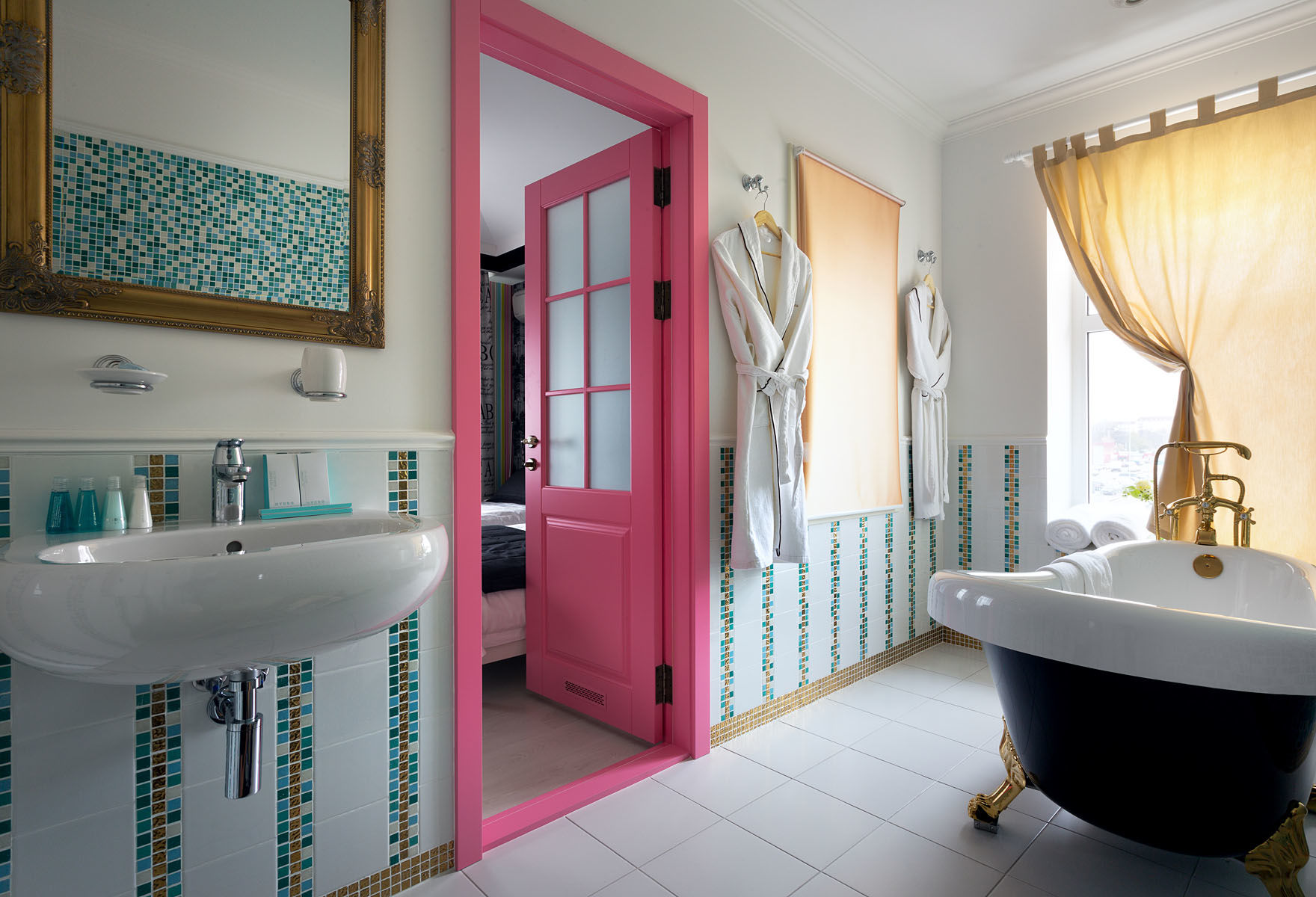 De Gaulle Boutique Hotel 4*