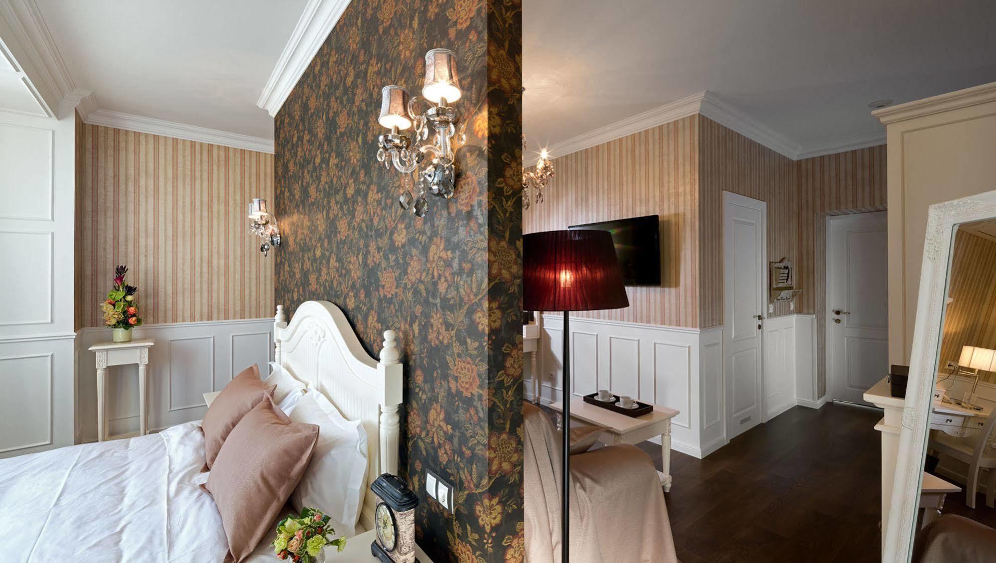 Hotel De Gaulle Boutique 4*